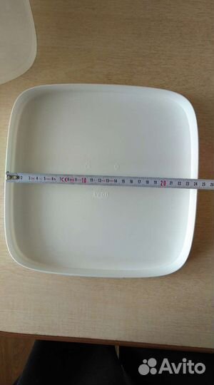 Тортница с защелками