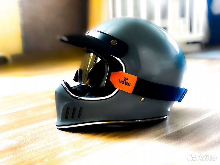 Продам шлем и мотоперчатки для мотоцикла