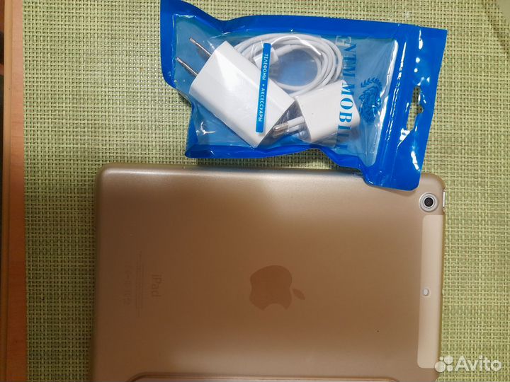 Планшет Apple iPad mini 16 Gb Wi-Fi