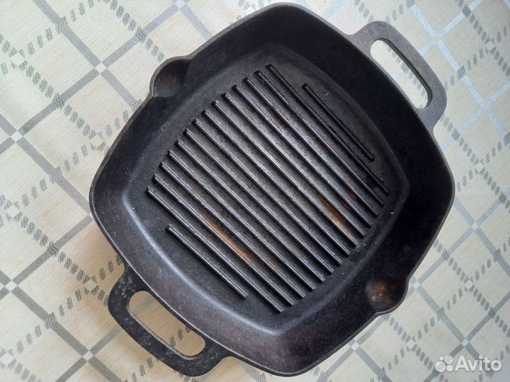 Чугунная сковорода гриль 26 см