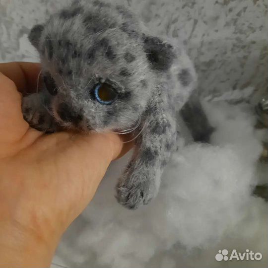 Снежный барс ручной работы