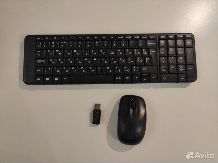Набор клавиатура + мышь Logitech K220