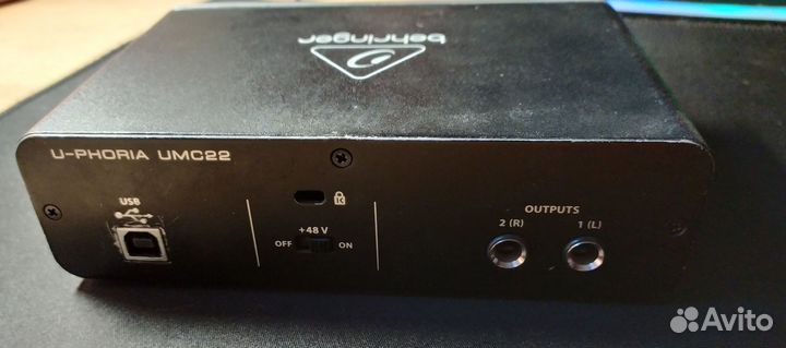 Звуковая карта behringer UMC22