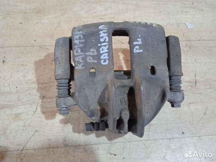 Суппорт передний левый Mitsubishi Carisma DA 1.6