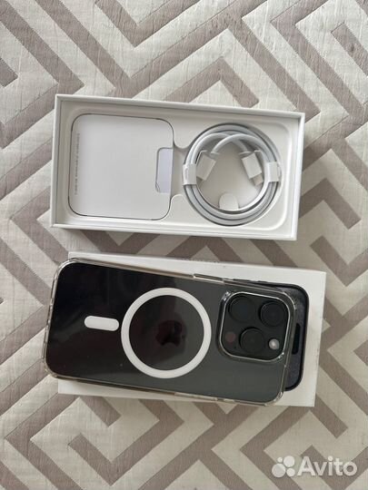 iPhone 15 Pro, 256 ГБ