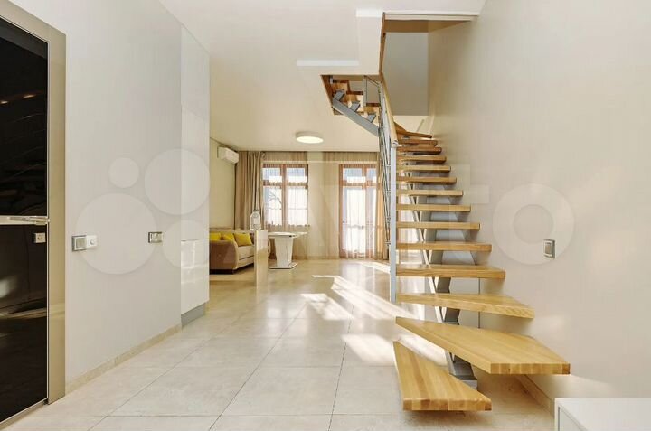 2-к. квартира, 120 м², 6/6 эт.