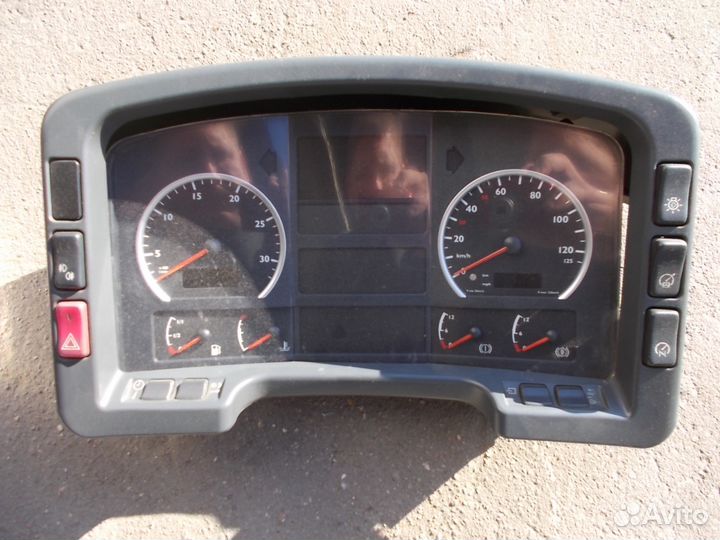 Щиток приборов MAN 81272026154