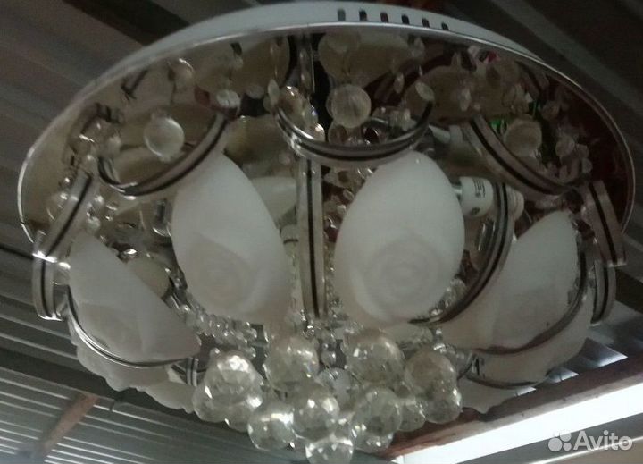 Большая люстра