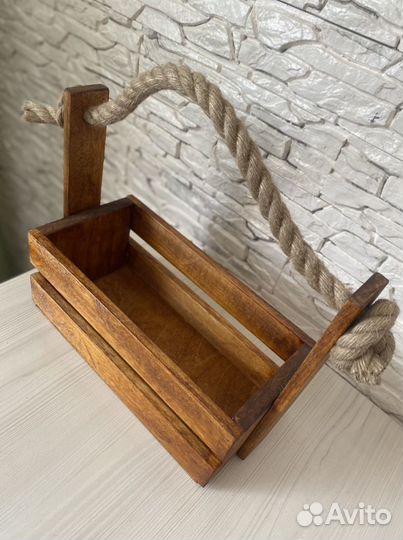 Деревянный ящик