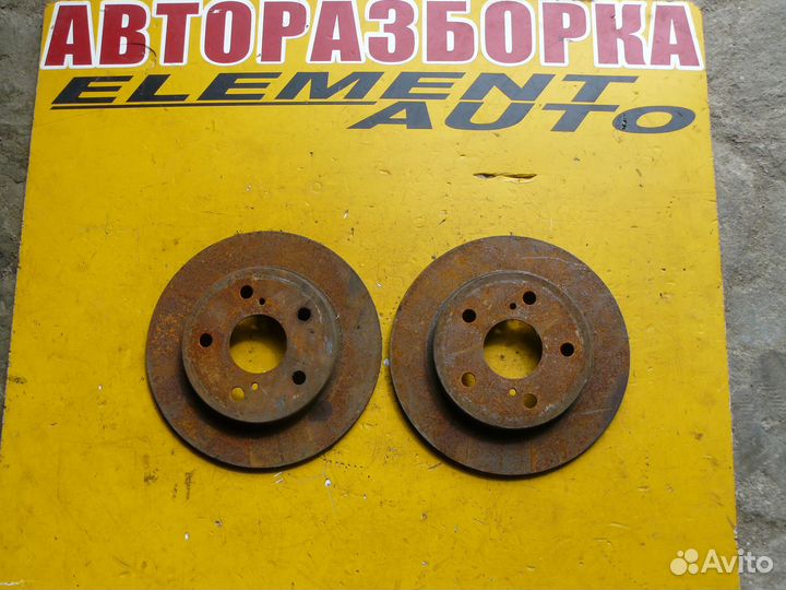 Задние тормозные диски Toyota Auris E15