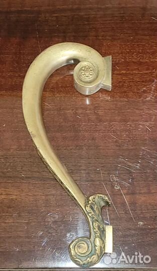 Дверная ручка-скоба. Старинная. Латунь