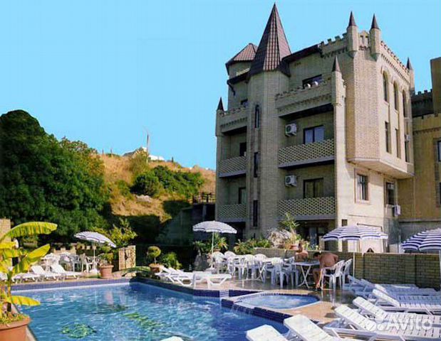 Алушта ресторан корона. Отель корона алушта. Отель корона алушта. Кафе корона утес. Отель корона алушта.