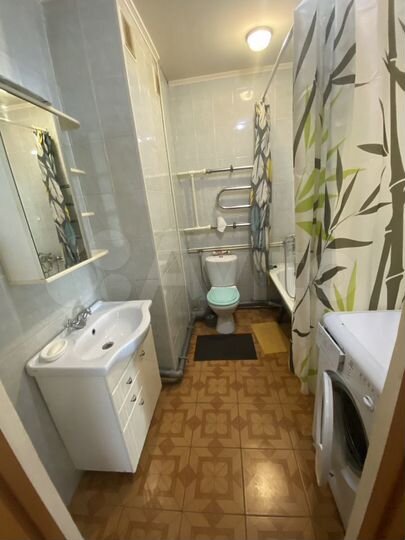 2-к. квартира, 65 м², 2/9 эт.