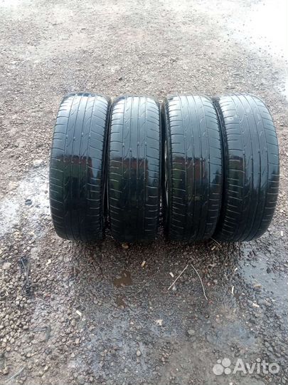 Bridgestone Dueler H/P Sport 215/65 R16 98