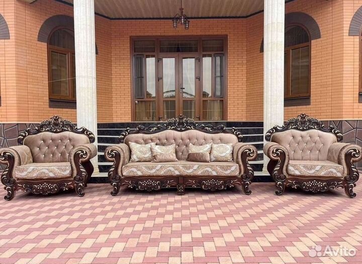 Диван в офис