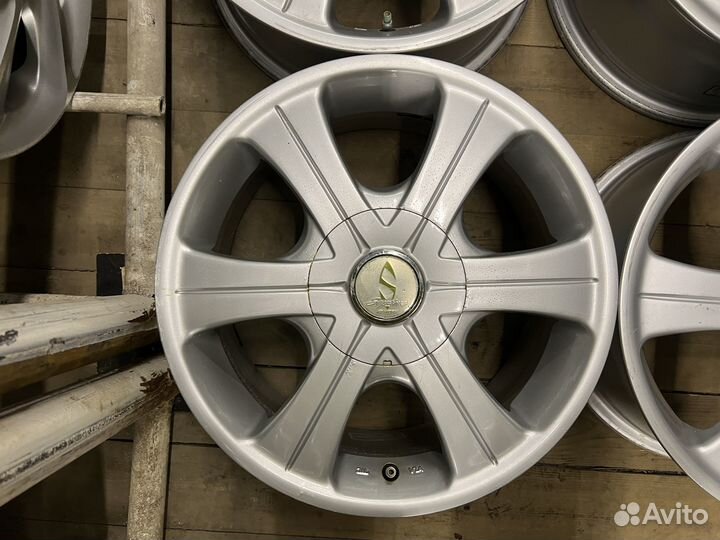 R16 Work Septimo 5x114.3 7JJ ET+42 цо73,1мм