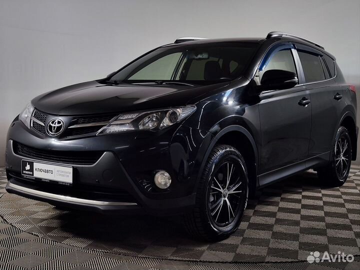 Toyota RAV4 2.2 AT, 2015, 139 200 км