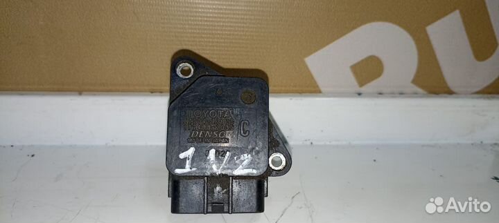 Датчик массового расхода воздуха Toyota Lexus
