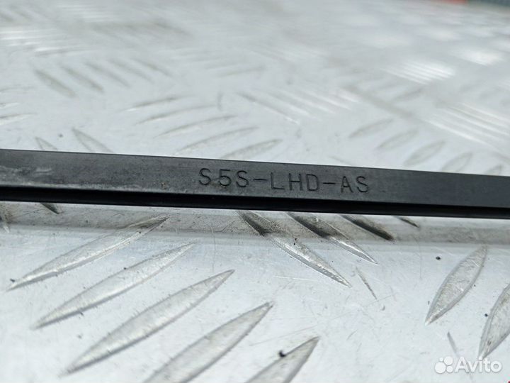 Щеткодержатель (поводок стеклоочистителя, дворник)