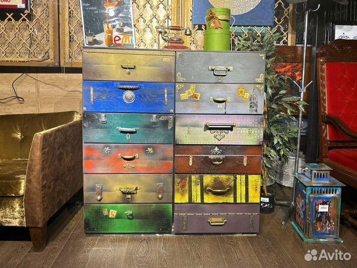 Комод авторский с чемоданами