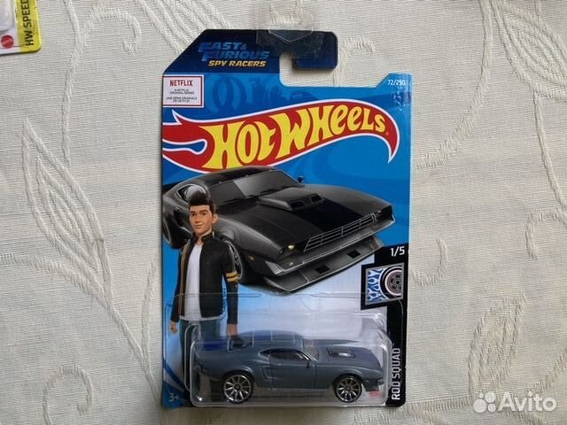 Модели Hot Wheels 1:64 в ассортименте