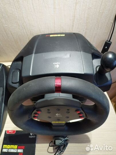 Игровой руль с педалями