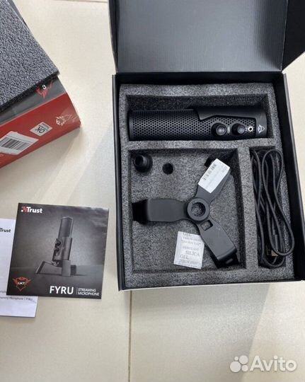 Микрофон Trust GTX250 Fyru