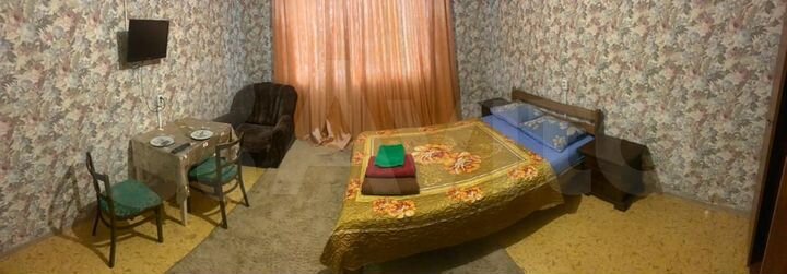 Комната 19 м² в 3-к., 1/17 эт.