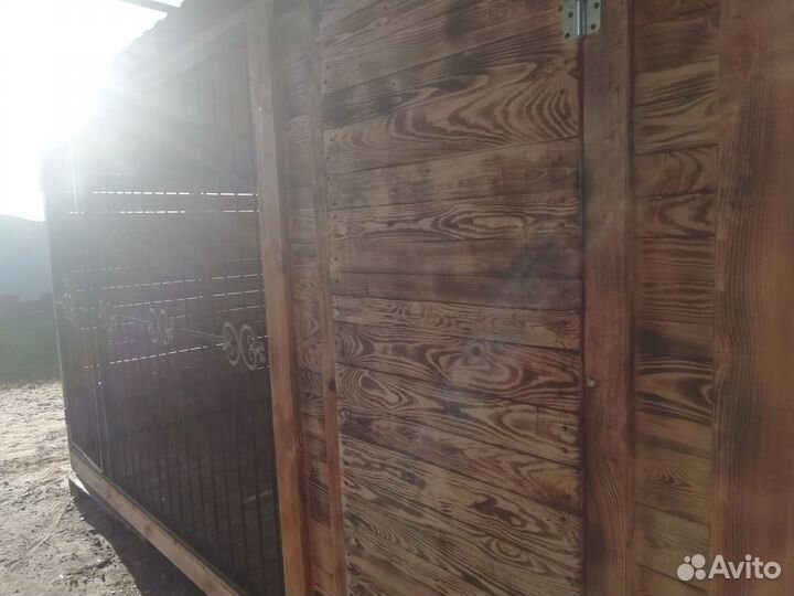 Вольеры и будки для собак