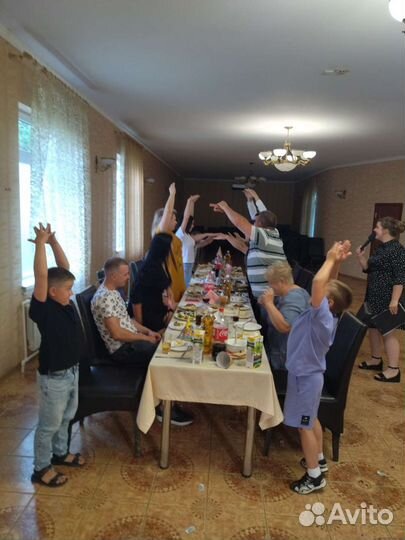 Ведущий