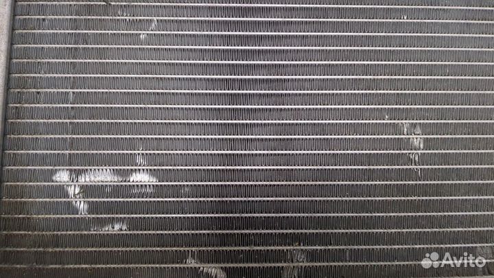 Радиатор охлаждения двигателя Volvo V60