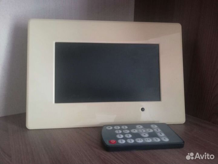 Фоторамка 7 дюймов с пультом ду