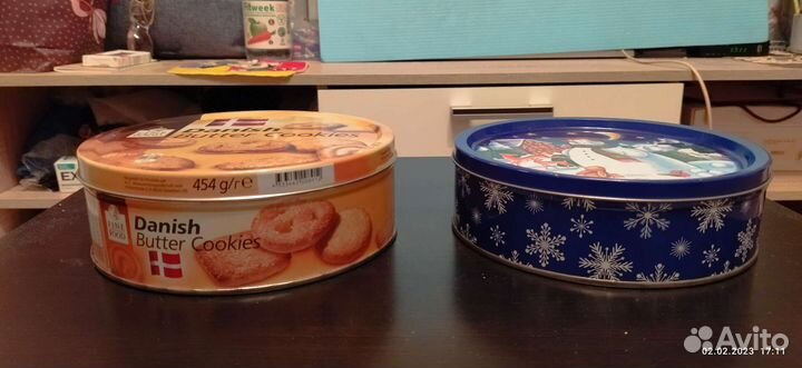 Банки жестяные от печенья и чая