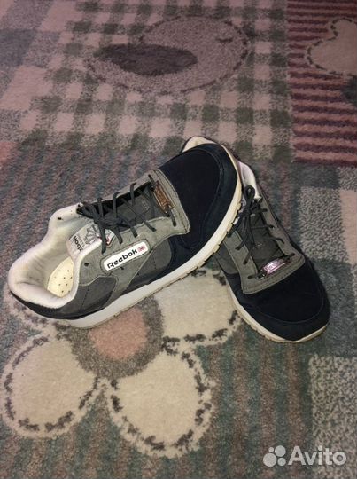 Кроссовки 35 размер