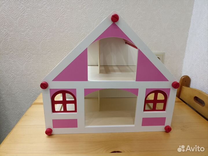 Домик кукольный