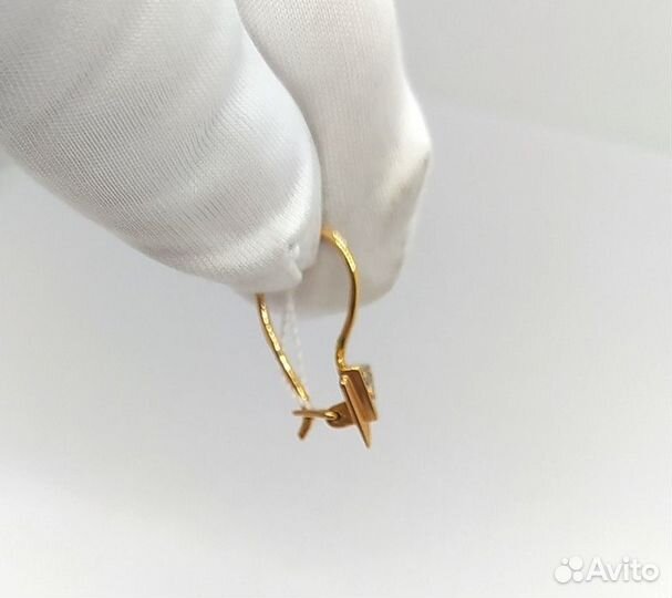 Серьги с синтетическим камнем Золото