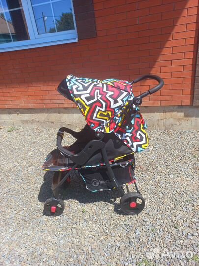 Прогулочная коляска