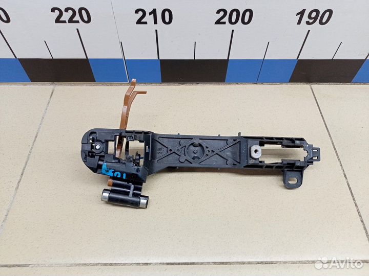 Кронштейн ручки RAV 4 2013