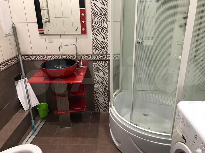 2-к. квартира, 64 м², 9/10 эт.