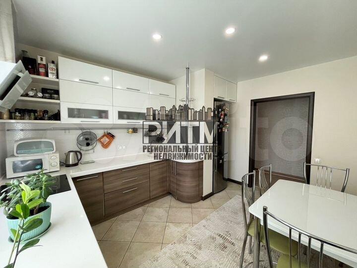 2-к. квартира, 77 м², 6/16 эт.