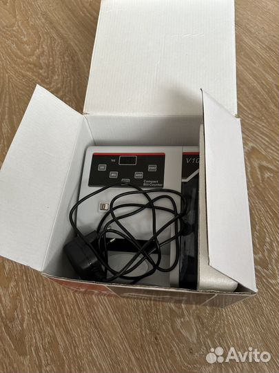 Счетчик банкнот портативный V10