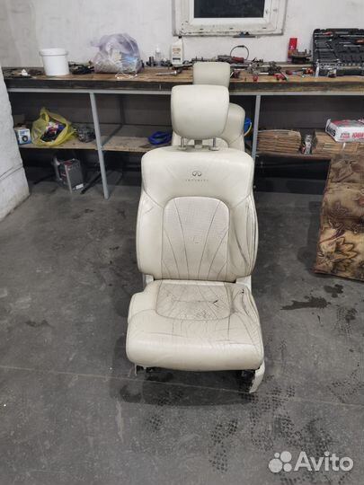 Сиденье для машины Infiniti