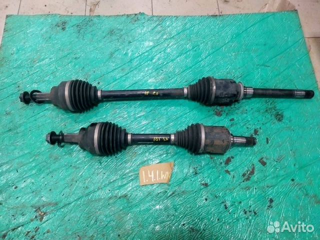 Полуось передняя Jeep Wk2 3.0d wk2