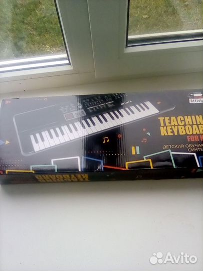 Синтезатор новый 1000