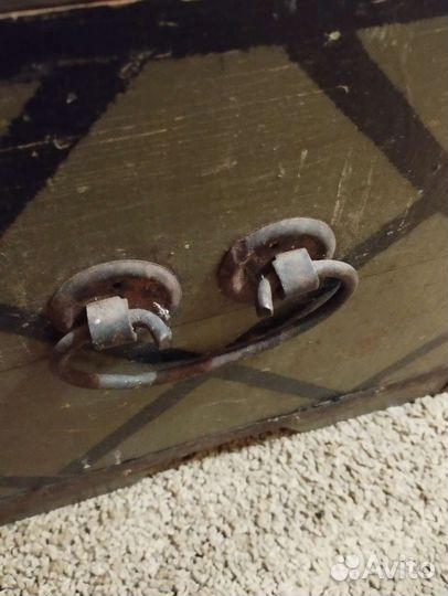 Сундук старинный