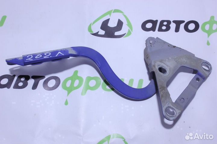 Петля капота левая Opel Corsa C