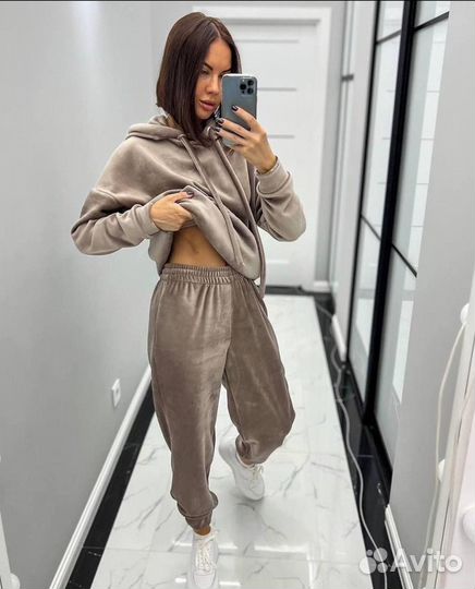 Спортивный костюм женский