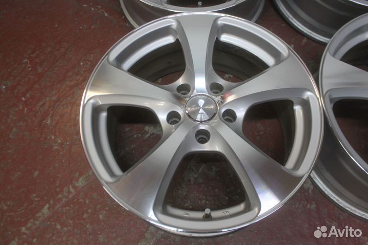 Диски R17 Weds Leonis Japan 5х114.3 7J