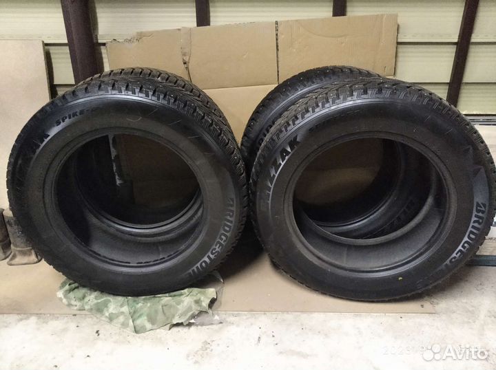 Bridgestone Blizzak Spike-01 225/65 R17 106T