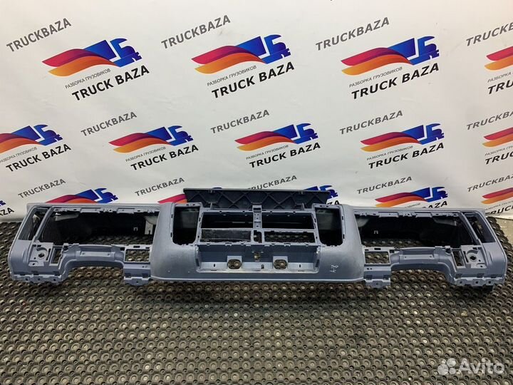 Передняя панель салона Mercedes-Benz Atego